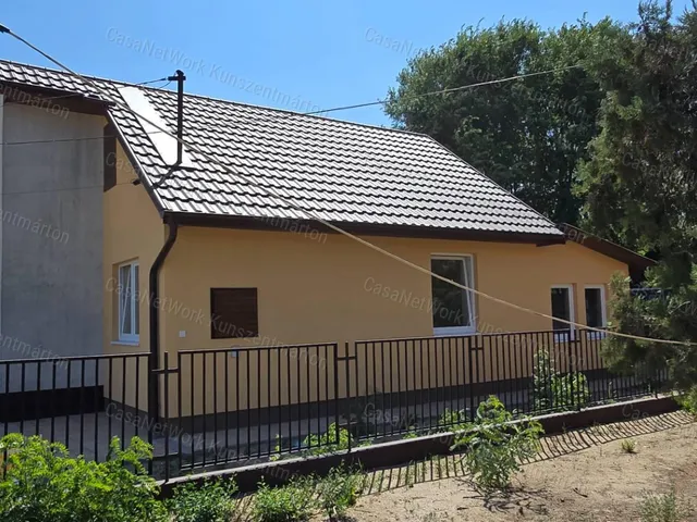 Eladó ház Cserkeszőlő 27 nm