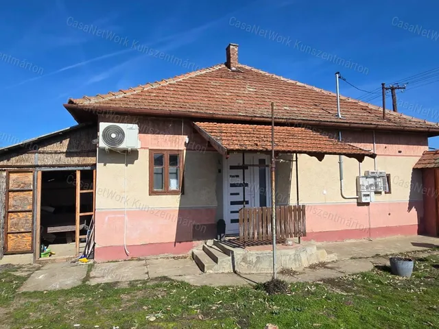 Eladó ház Öcsöd 69 nm