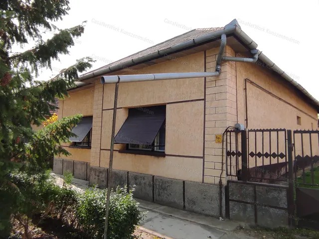 Eladó ház Szelevény 84 nm