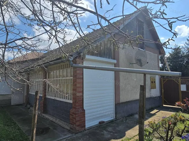 Eladó ház Tiszakürt 70 nm