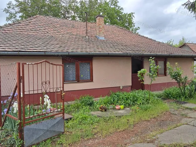 Eladó ház Tiszaföldvár 70 nm