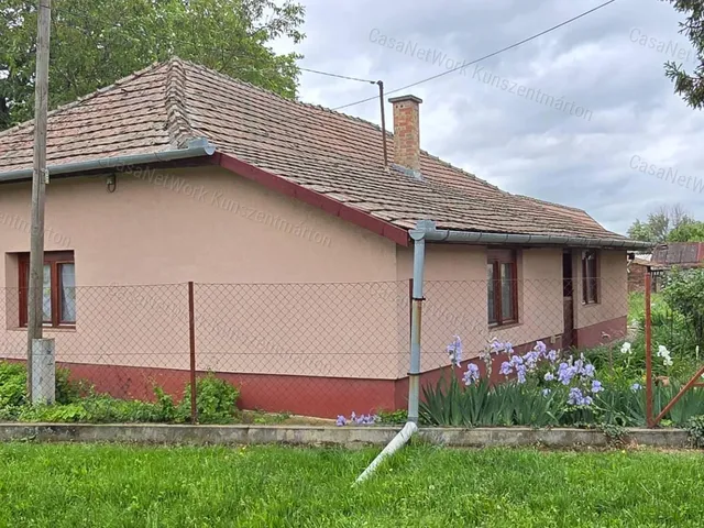 Eladó ház Tiszaföldvár 70 nm