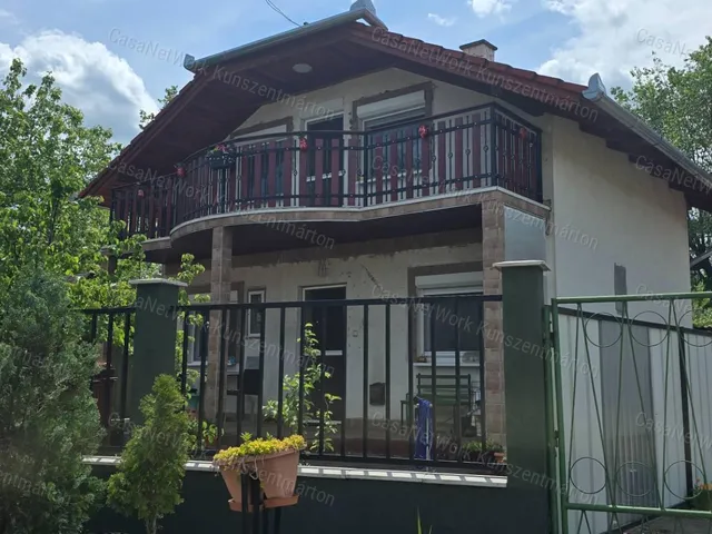 Eladó nyaraló Cserkeszőlő 66 nm