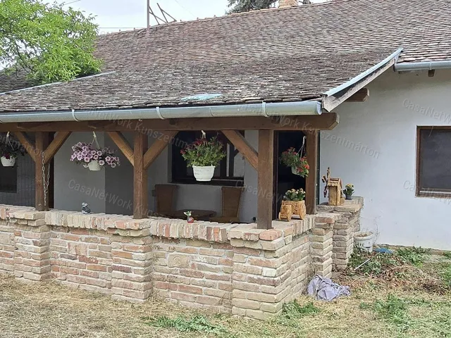 Eladó ház Tiszakürt 92 nm