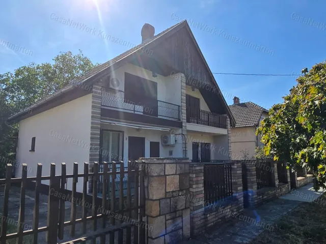 Eladó ház Cserkeszőlő 64 nm