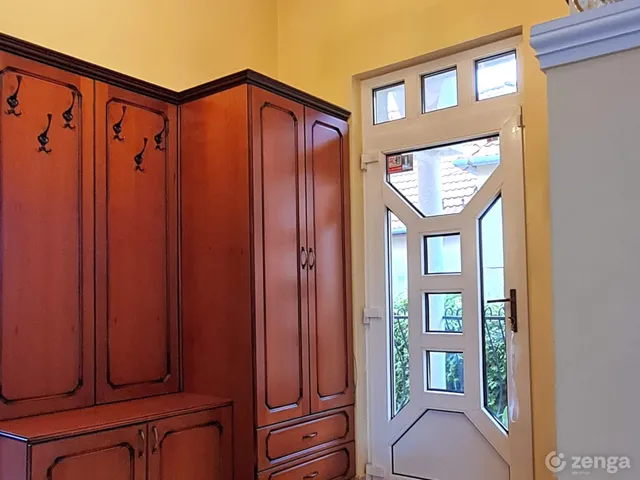 Eladó ház Budapest II. kerület, Széphalom 298 nm