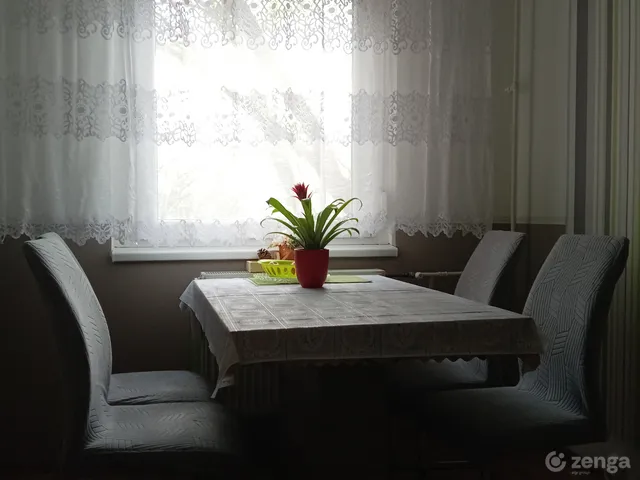 Eladó lakás Békéscsaba, Millenniumi lakótelep 68 nm