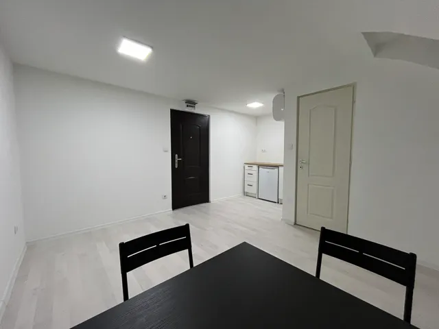 Eladó lakás Budapest VI. kerület, Nagykörúton kívüli terület, Szófia utca 19 nm