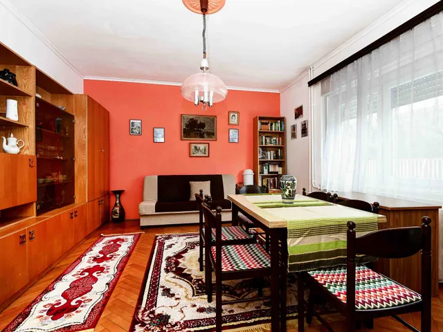 Eladó ház Budapest XI. kerület, Albertfalva 152 nm