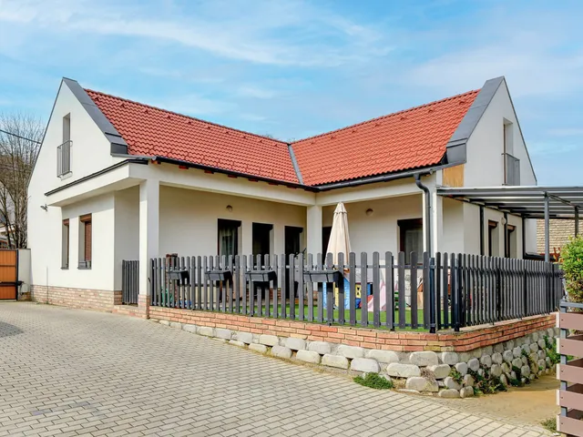 Eladó ház Budakalász, Ófalu 99 nm