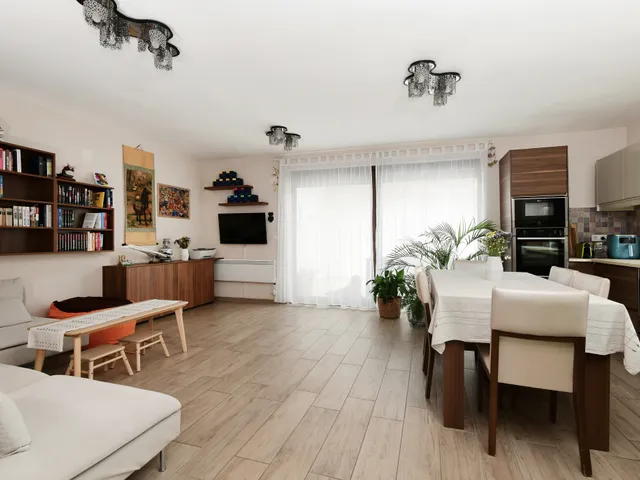 Eladó ház Veresegyház, Táborhely, Szabalya 137 nm