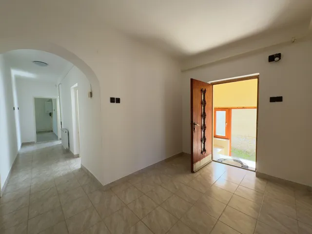 Eladó lakás Arnót 120 nm