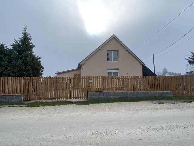 Eladó ház Kiskunlacháza 110 nm