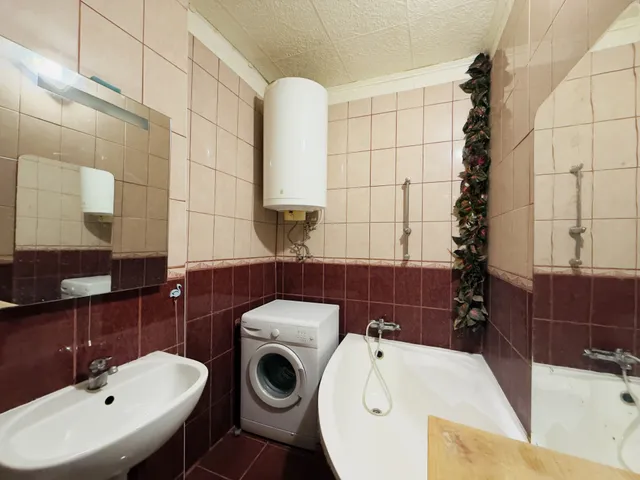 Eladó lakás Kazincbarcika, Építők útja 56 nm