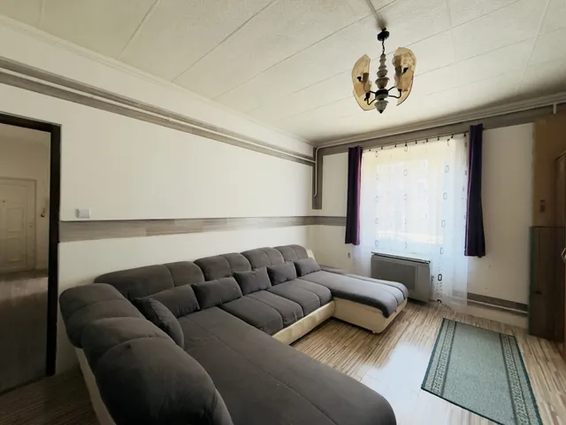 Eladó lakás Kazincbarcika, Építők útja 56 nm