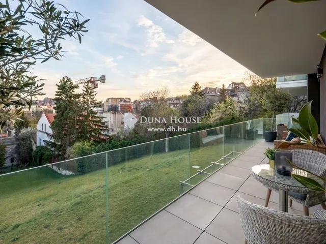 Eladó lakás Budapest II. kerület 155 nm