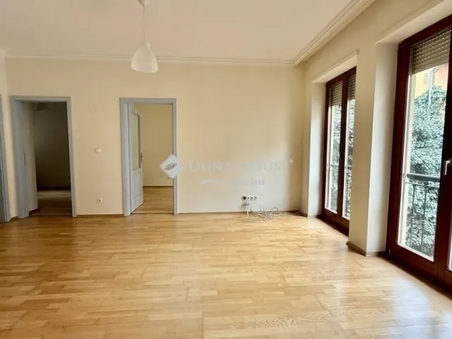 Eladó lakás Budapest I. kerület 72 nm