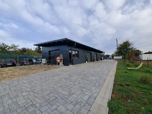 Eladó kereskedelmi és ipari ingatlan Hajdúszoboszló 140 nm