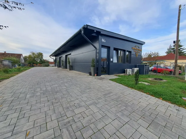 Eladó kereskedelmi és ipari ingatlan Hajdúszoboszló 140 nm