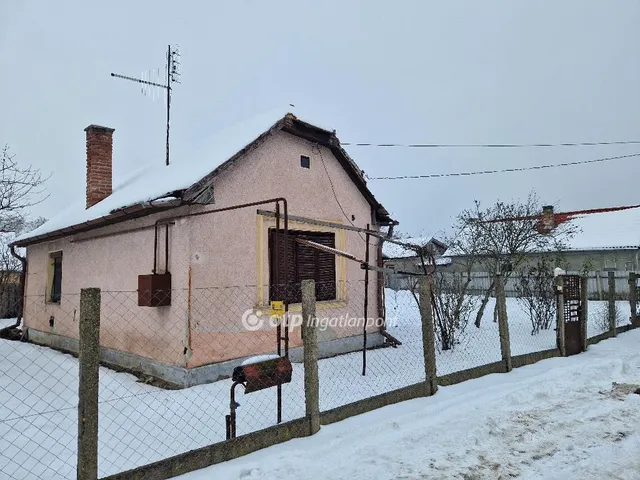 Eladó telek Debrecen 754 nm