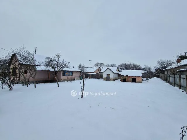 Eladó telek Debrecen 754 nm
