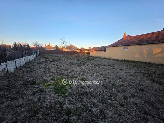 Eladó telek Hajdúszoboszló 871 nm