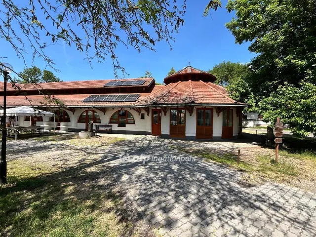 Eladó kereskedelmi és ipari ingatlan Hortobágy 142 nm