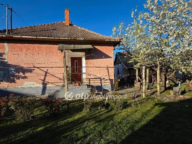 Eladó ház Kaba 56 nm