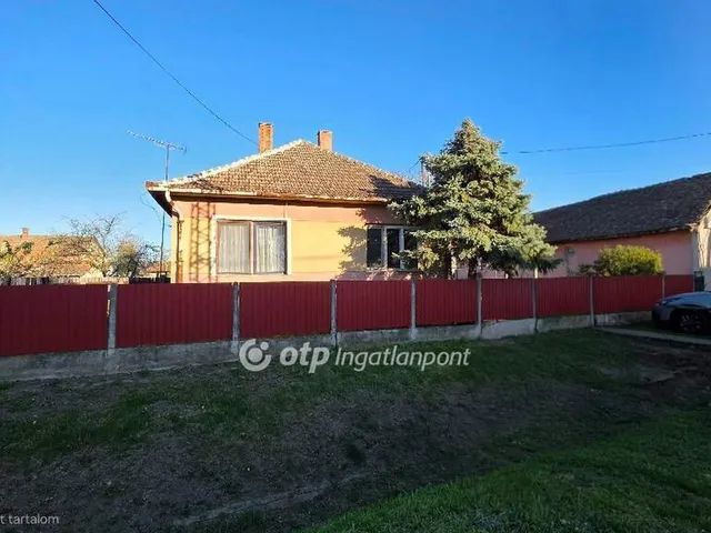 Eladó ház Kaba 56 nm