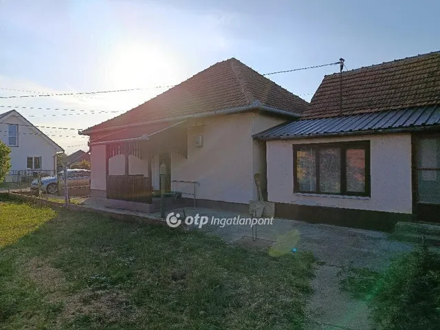 Eladó ház Ebes 100 nm