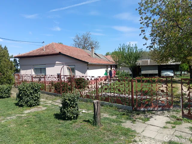 Eladó ház Kunágota 75 nm