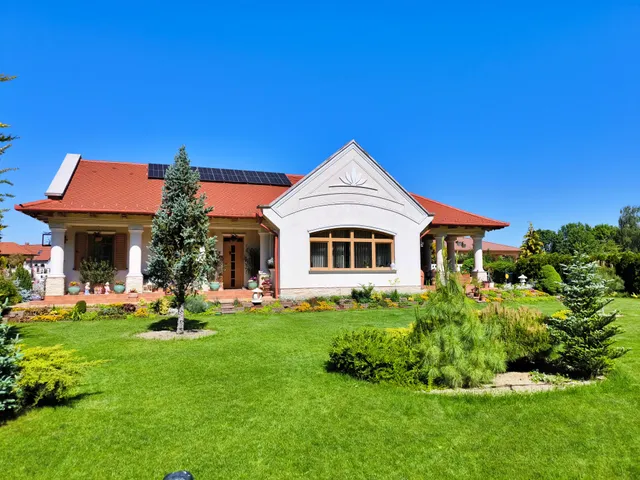 Eladó ház Kazincbarcika, Herbolya 195 nm