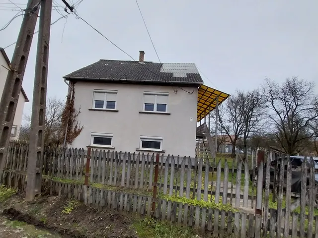 Eladó ház Dövény 71 nm