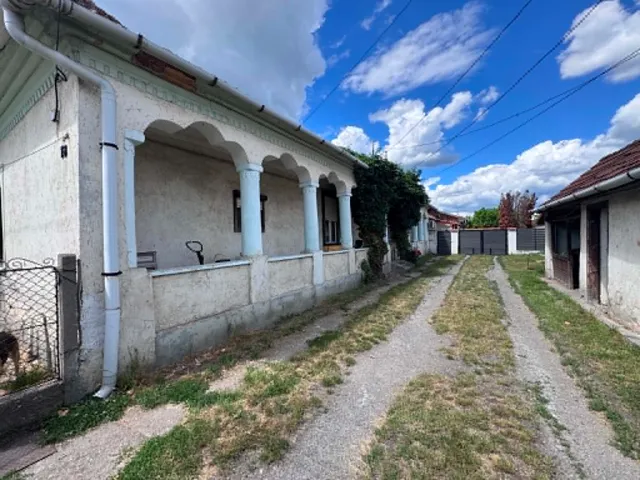 Eladó lakás Kazincbarcika, Táncsics Mihály utca 16 86 nm