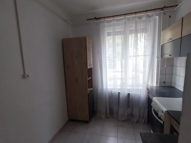 Kiadó lakás Kazincbarcika, Belváros, Építők útja 28 45 nm