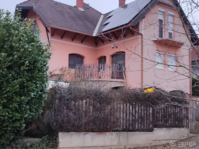Eladó ház Kaposvár, Cser 250 nm