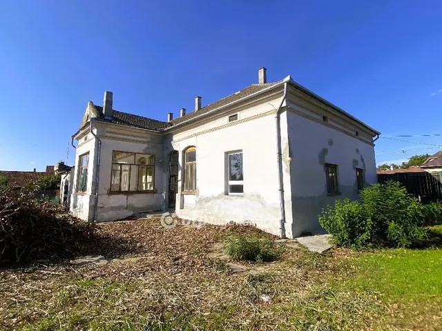 Eladó ház Túrkeve 264 nm