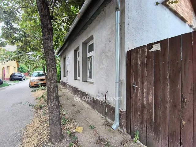 Eladó ház Szolnok 52 nm