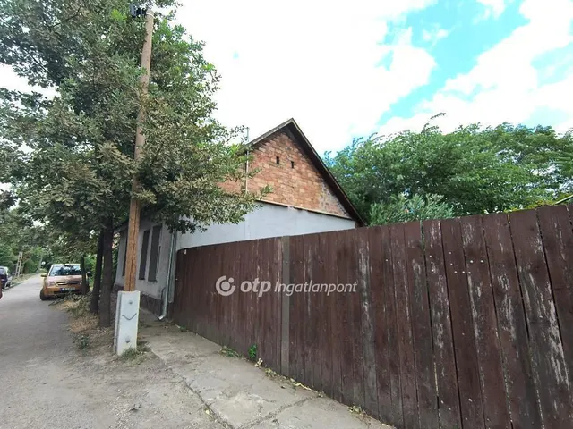 Eladó ház Szolnok 52 nm