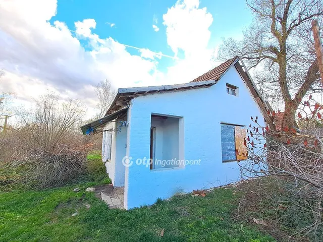 Eladó ház Abony 33 nm