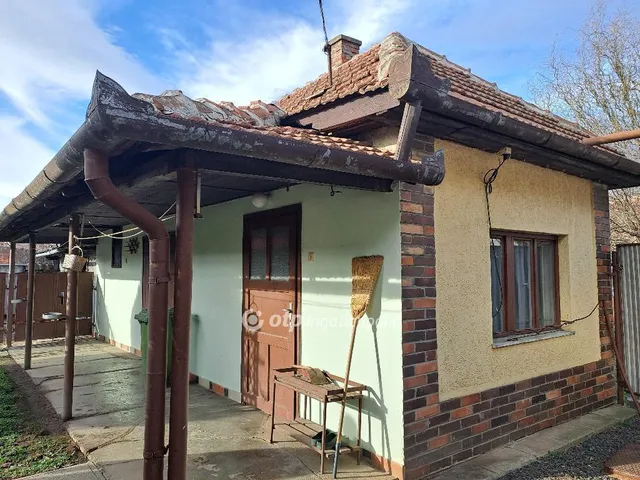 Eladó ház Kisújszállás 93 nm