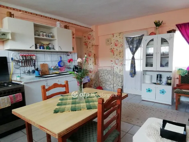 Eladó ház Tiszafüred 108 nm