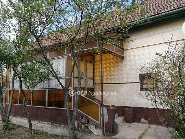 Eladó ház Nagyiván 96 nm