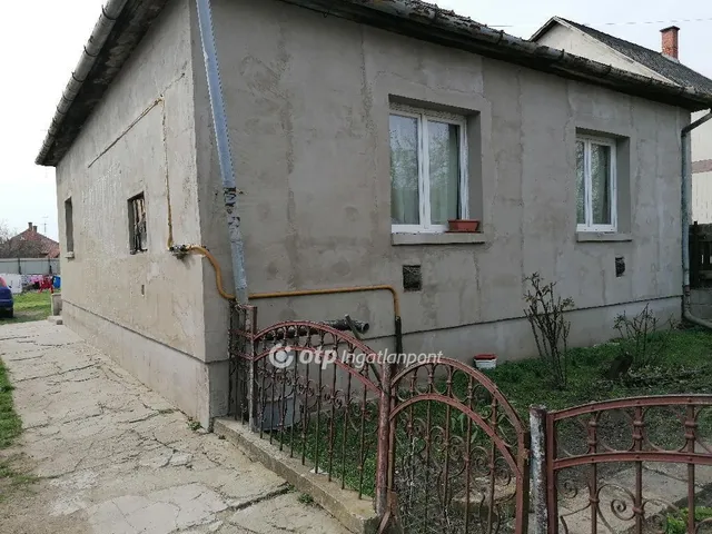 Eladó ház Szolnok 73 nm