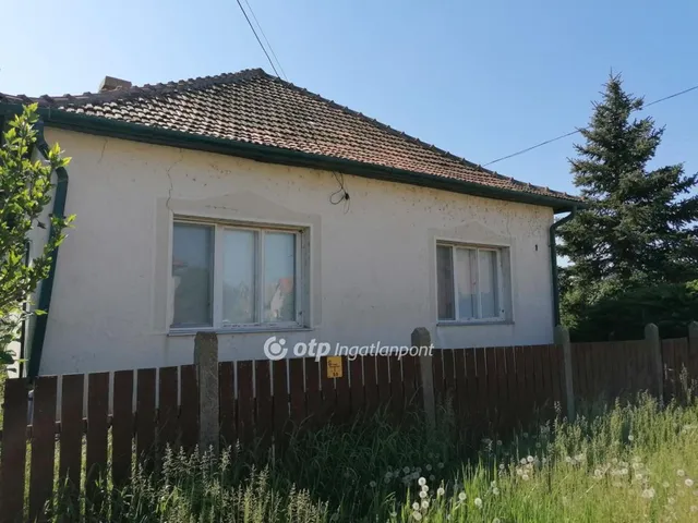 Eladó ház Tiszafüred 65 nm