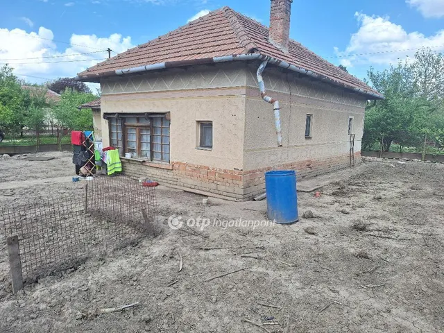 Eladó ház Cibakháza 62 nm