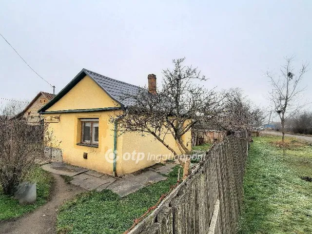 Eladó ház Szolnok 32 nm