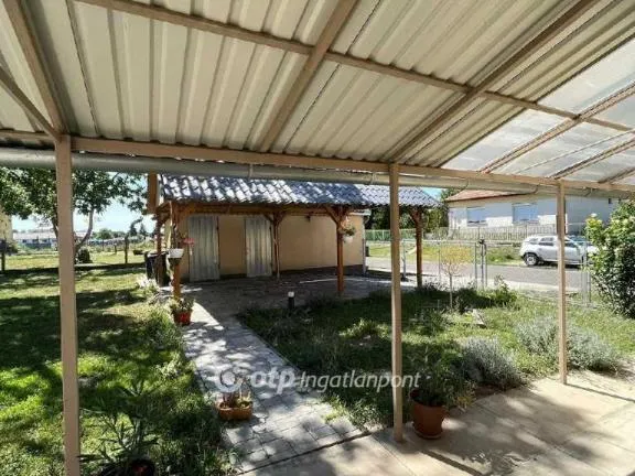 Eladó ház Újszász 173 nm