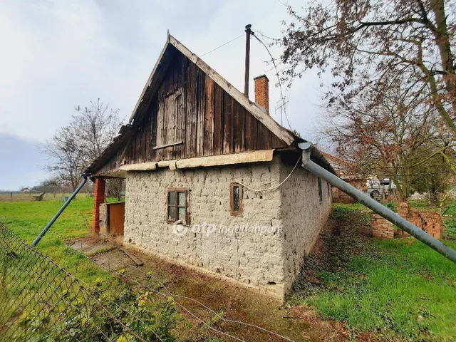 Eladó ház Szolnok, Alcsisziget 58 nm