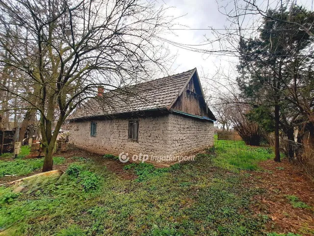 Eladó ház Szolnok, Alcsisziget 58 nm